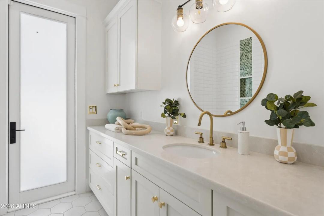 Real Estate Picture 21