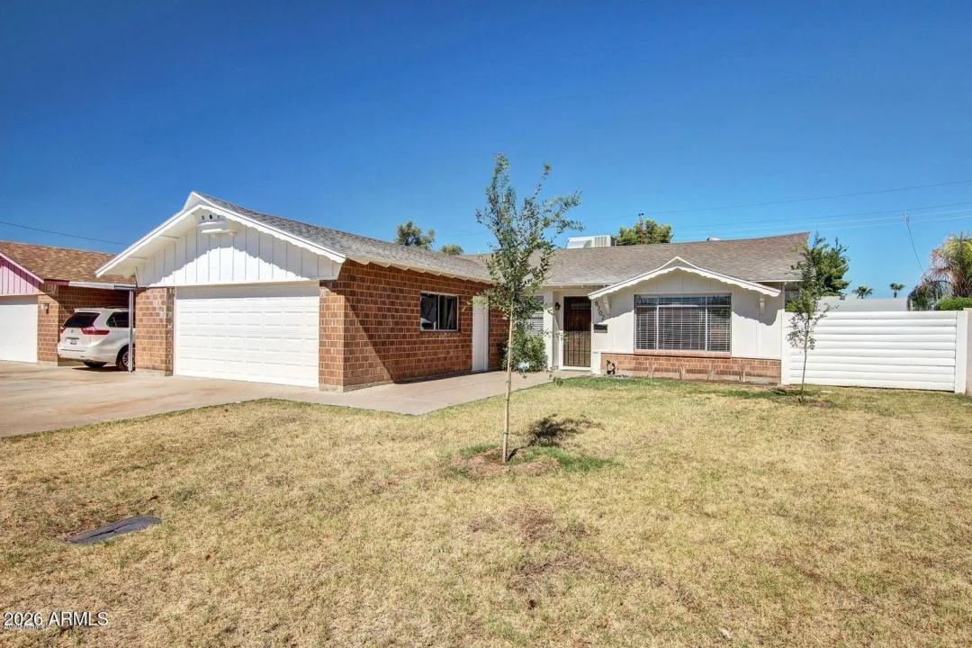 Real Estate Picture 18