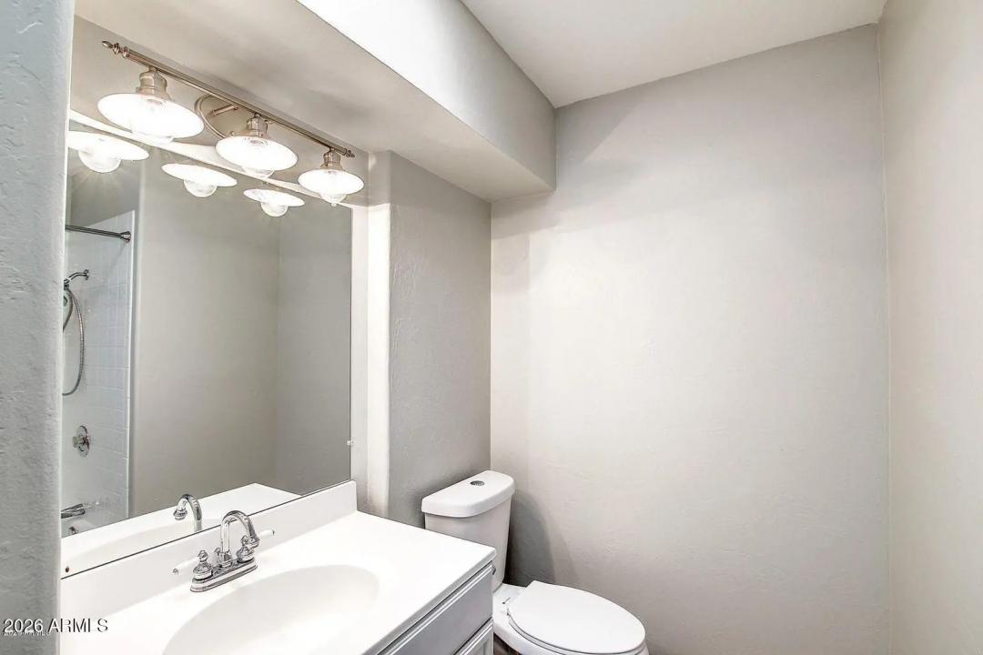 Real Estate Picture 10