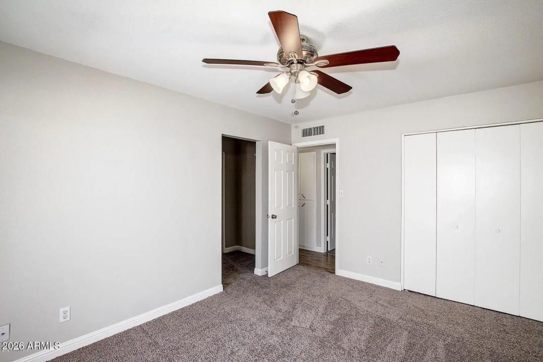 Real Estate Picture 7