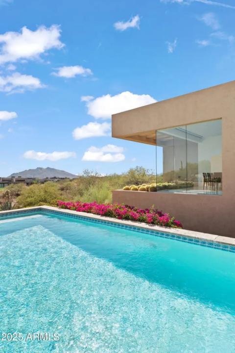 Real Estate Picture 3