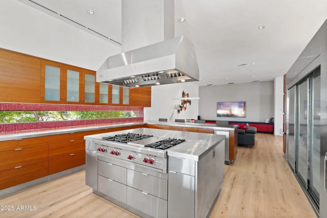 Real Estate Picture 20