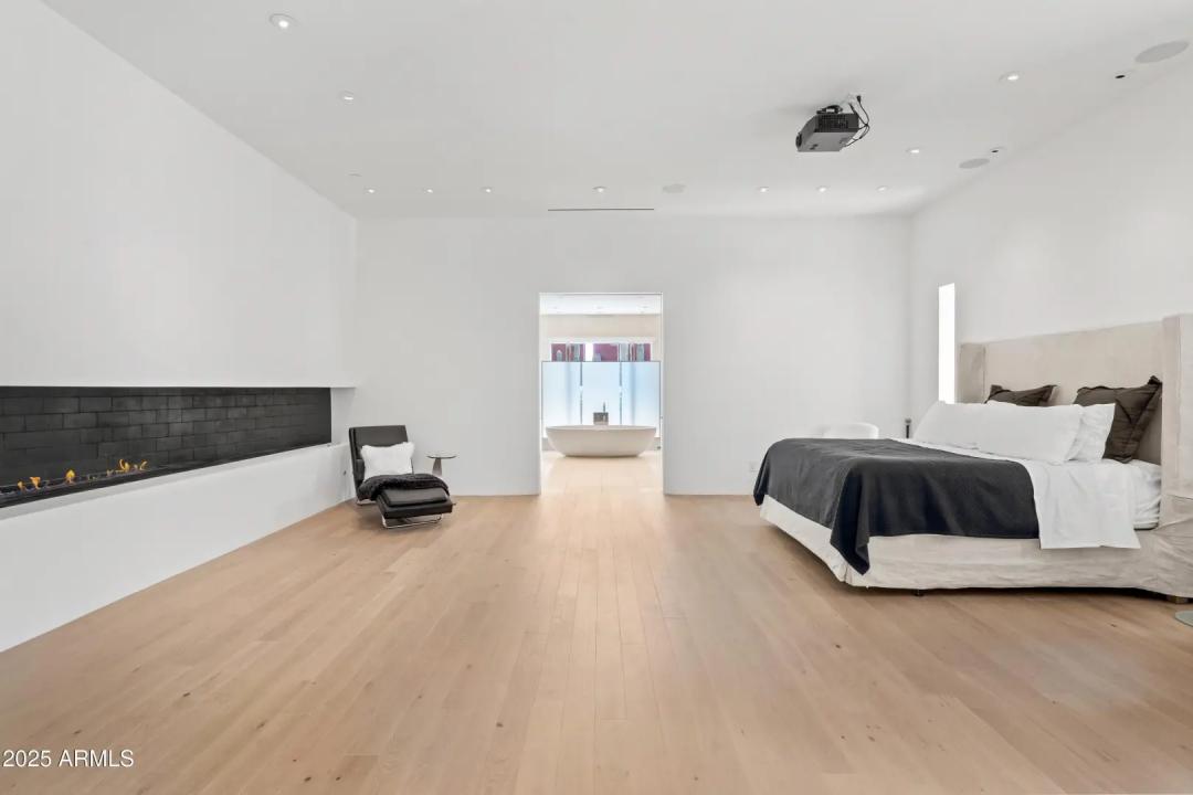 Real Estate Picture 27