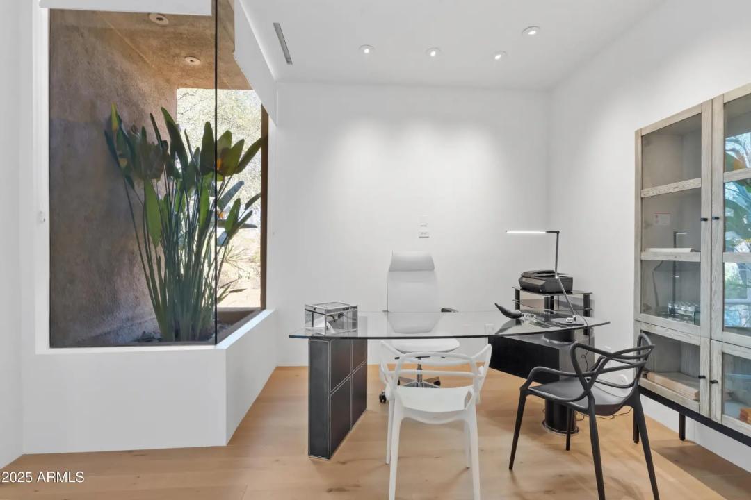 Real Estate Picture 37