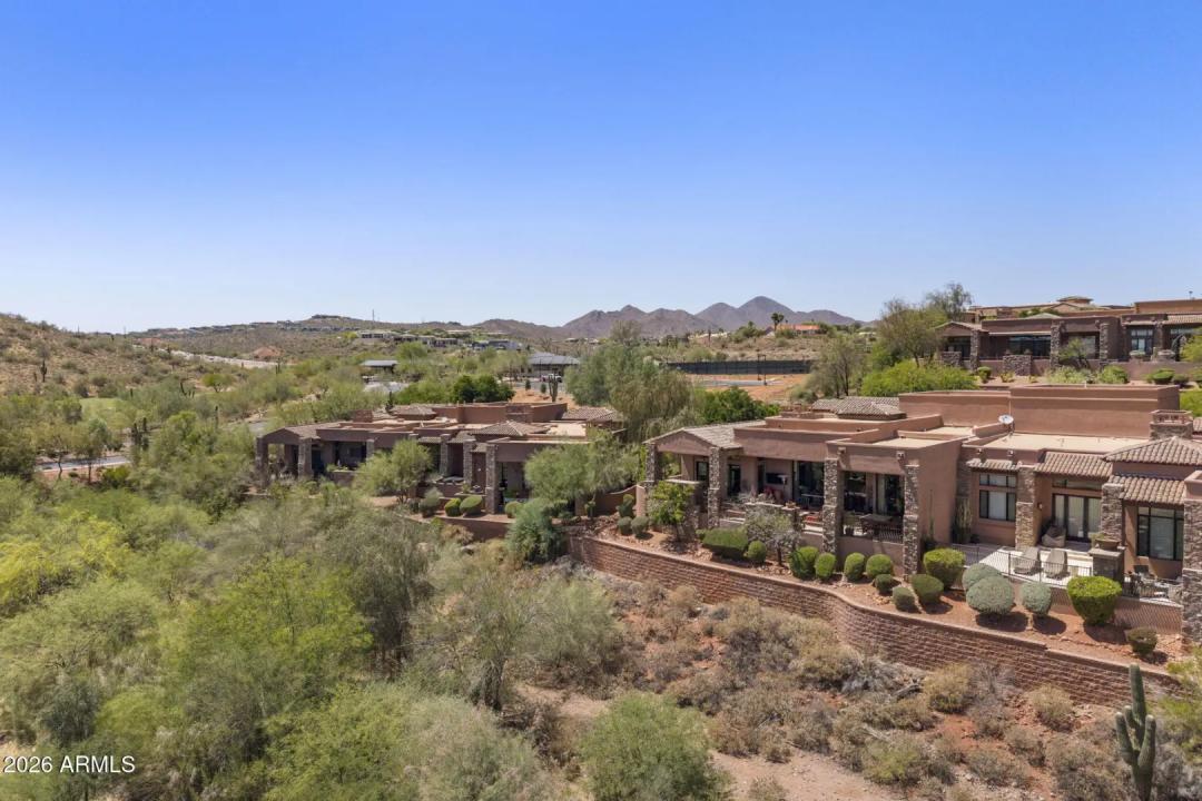 Real Estate Picture 5