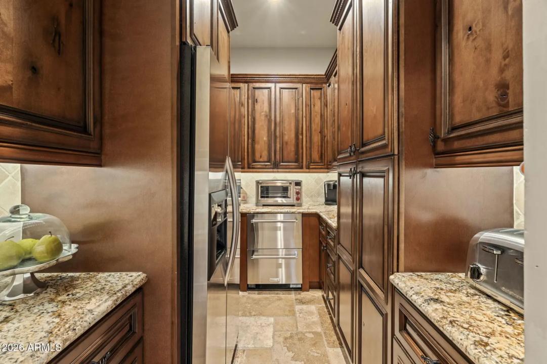 Real Estate Picture 13