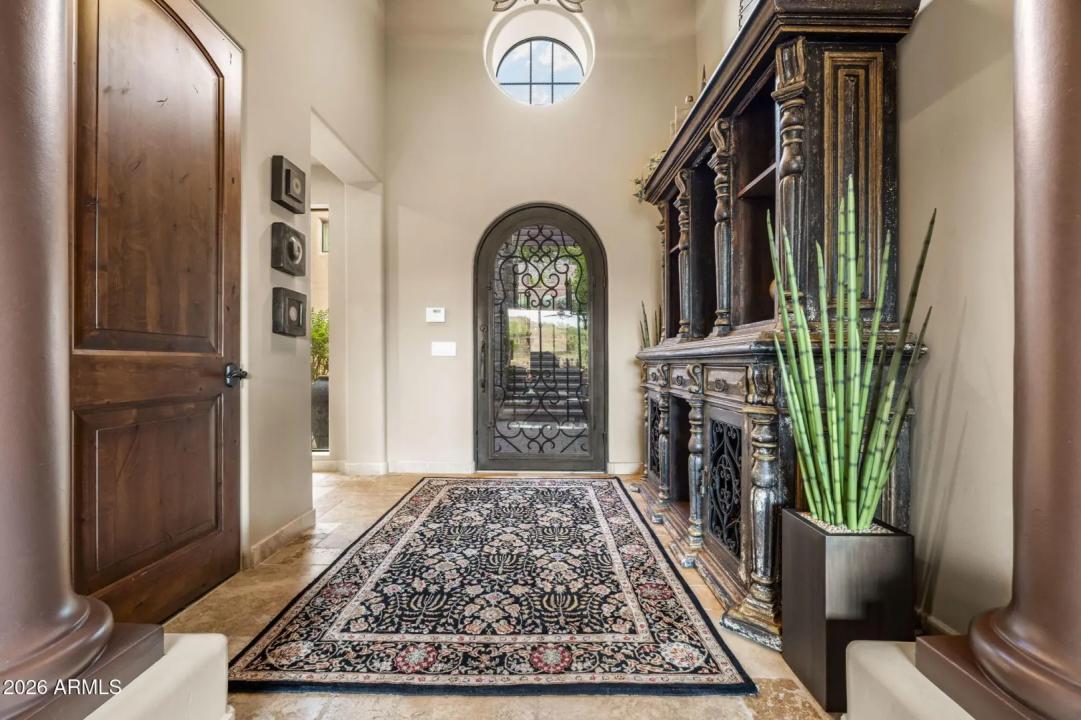 Real Estate Picture 16
