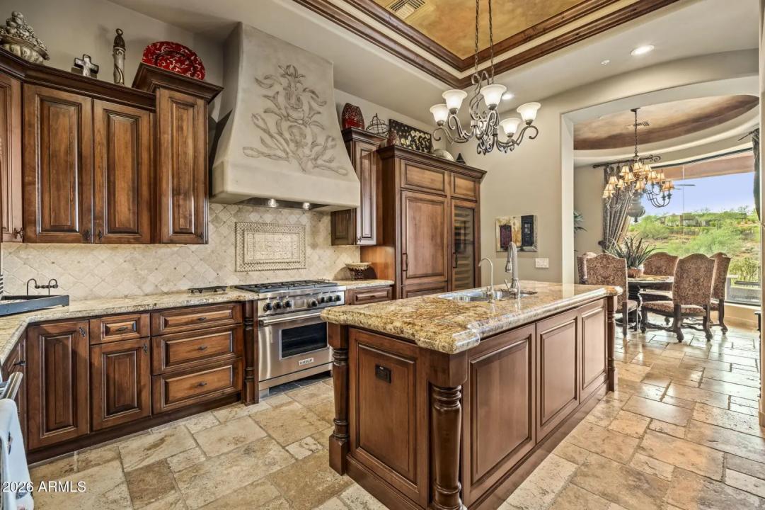 Real Estate Picture 12