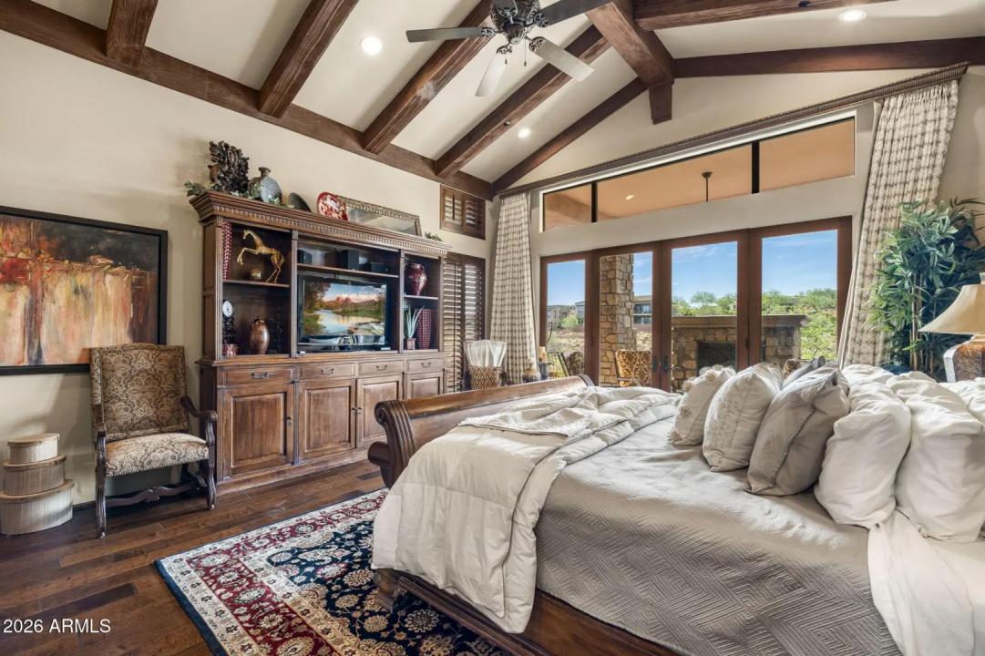 Real Estate Picture 18