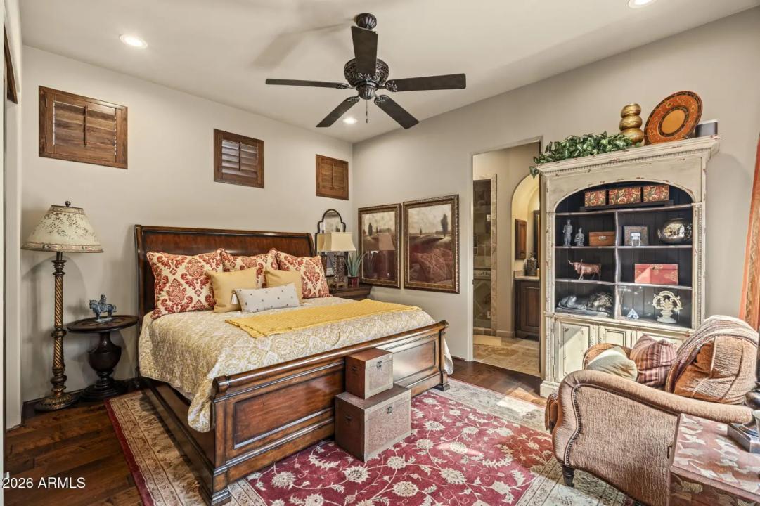 Real Estate Picture 22