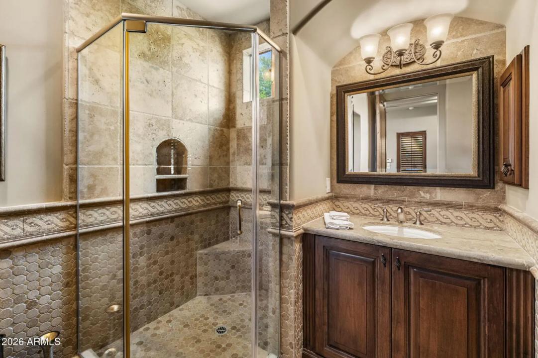 Real Estate Picture 27