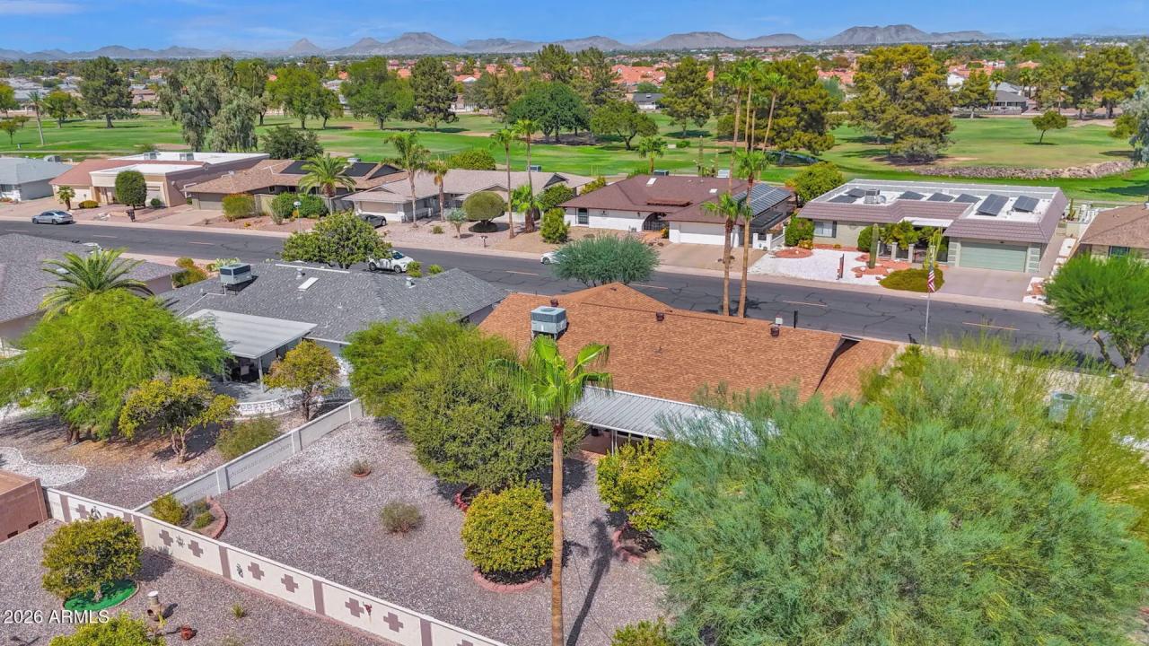 Real Estate Picture 3