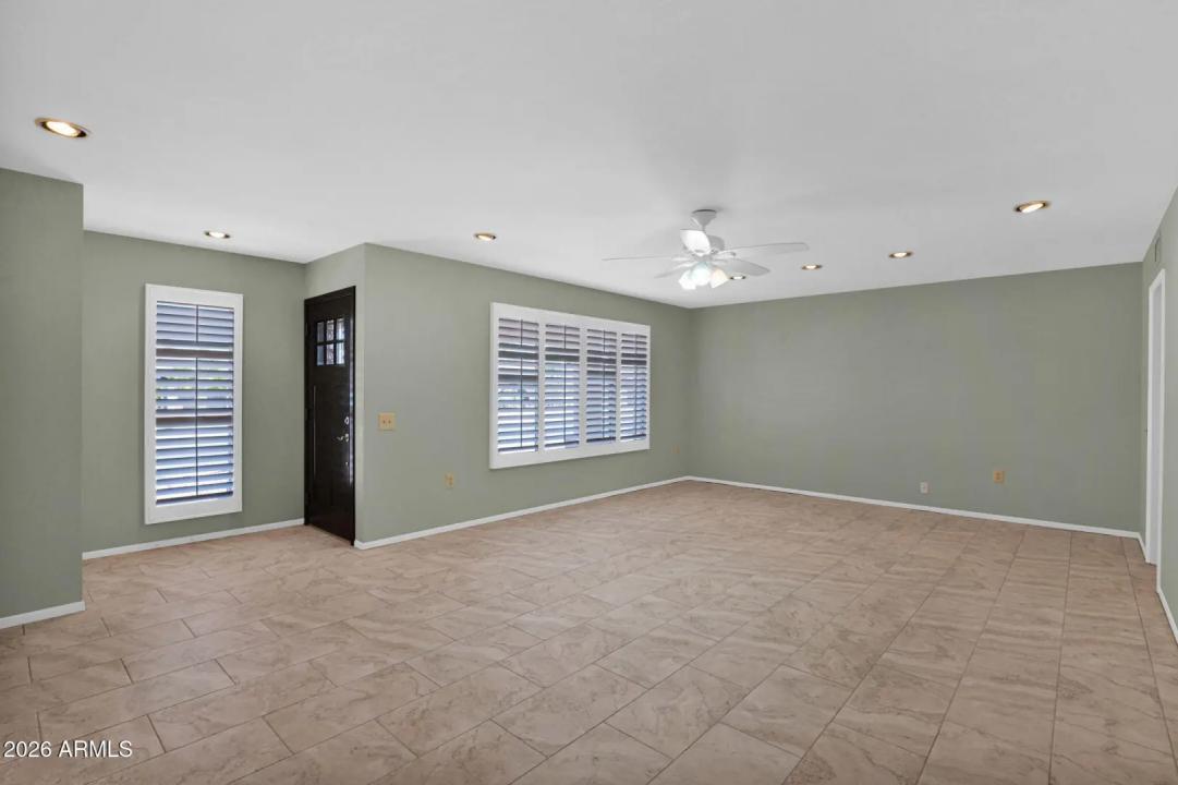 Real Estate Picture 8
