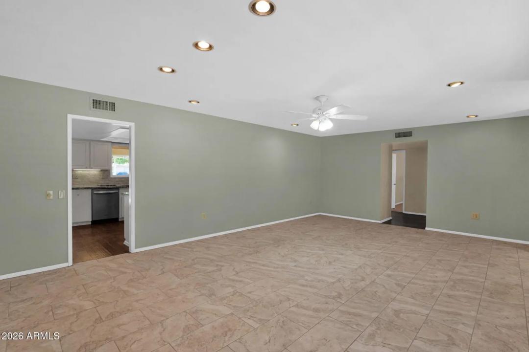 Real Estate Picture 6