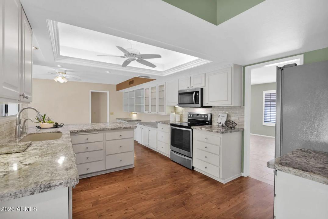 Real Estate Picture 9