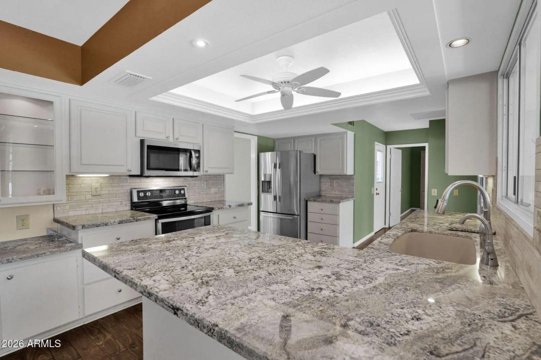 Real Estate Picture 11