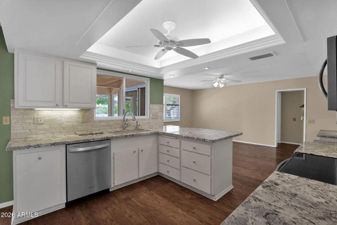 Real Estate Picture 13
