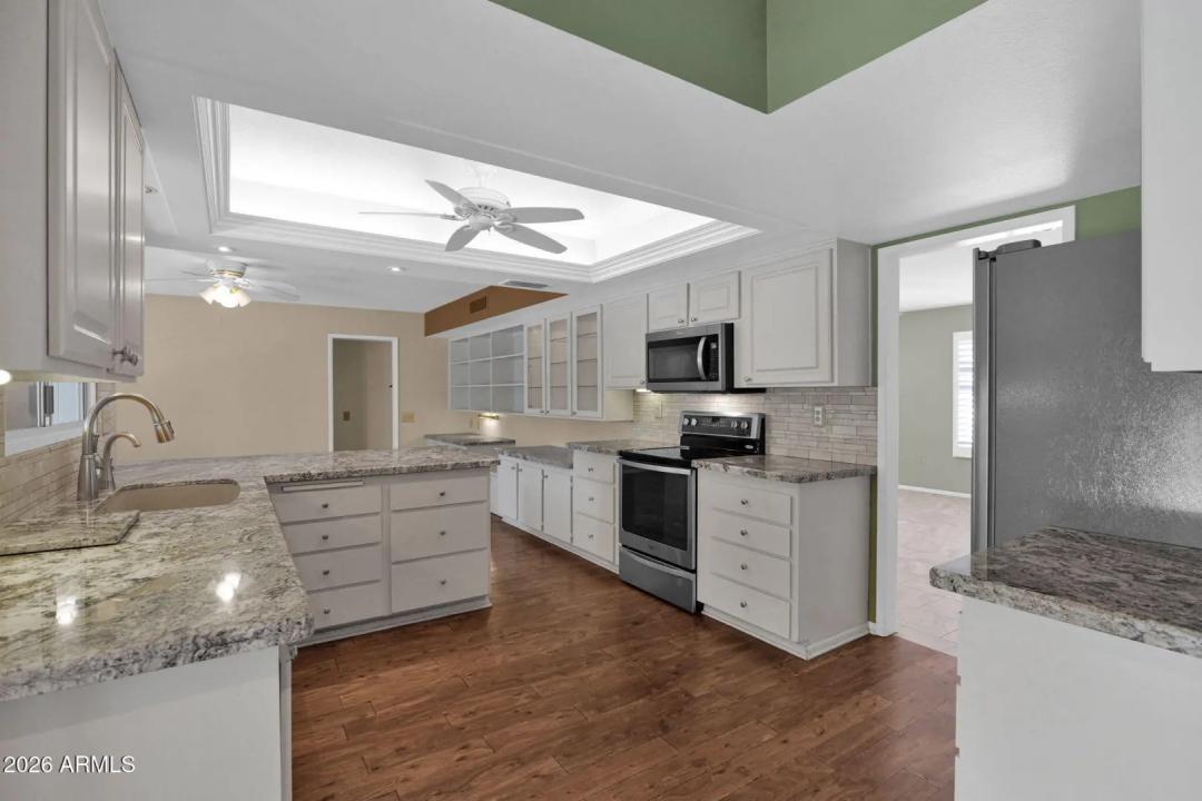 Real Estate Picture 14