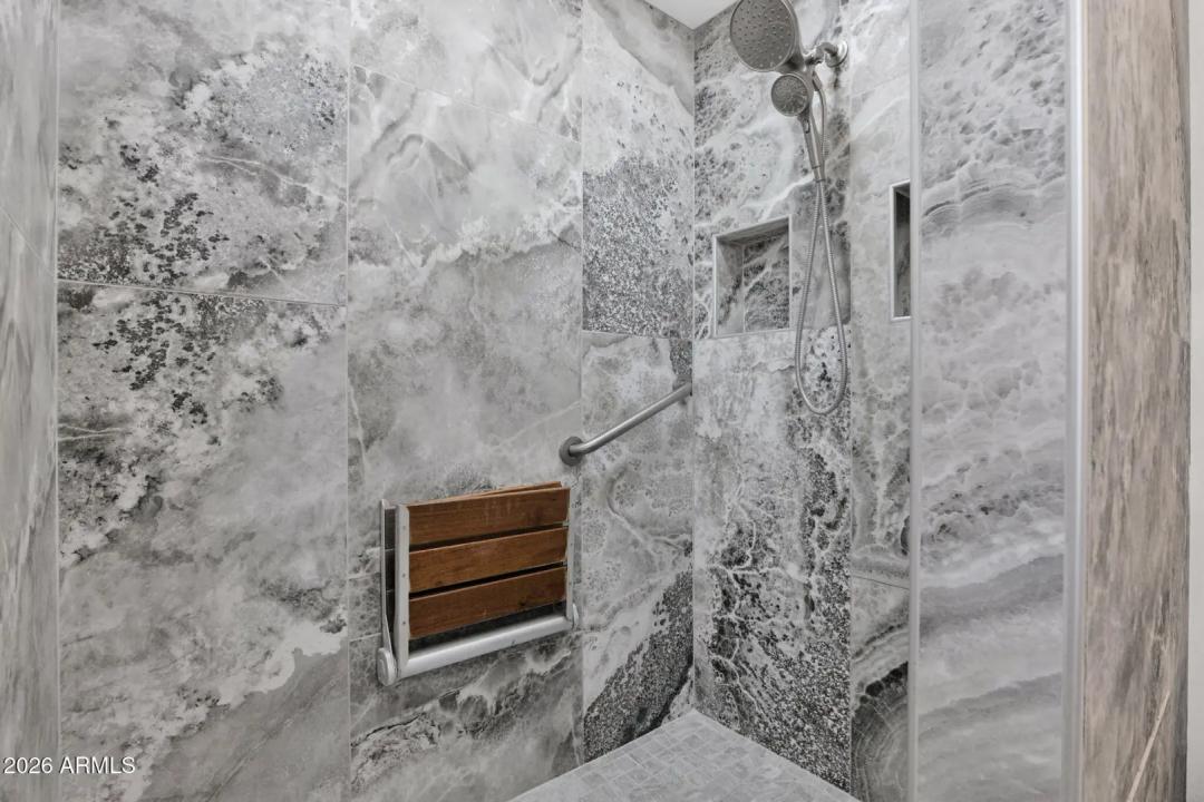 Real Estate Picture 23