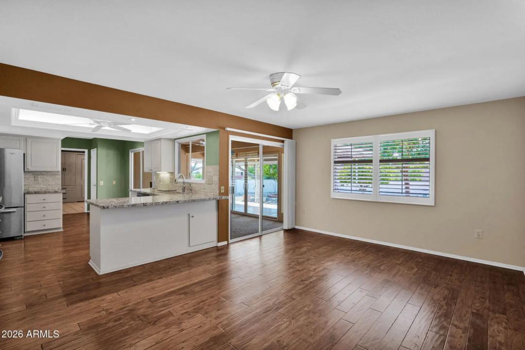 Real Estate Picture 16