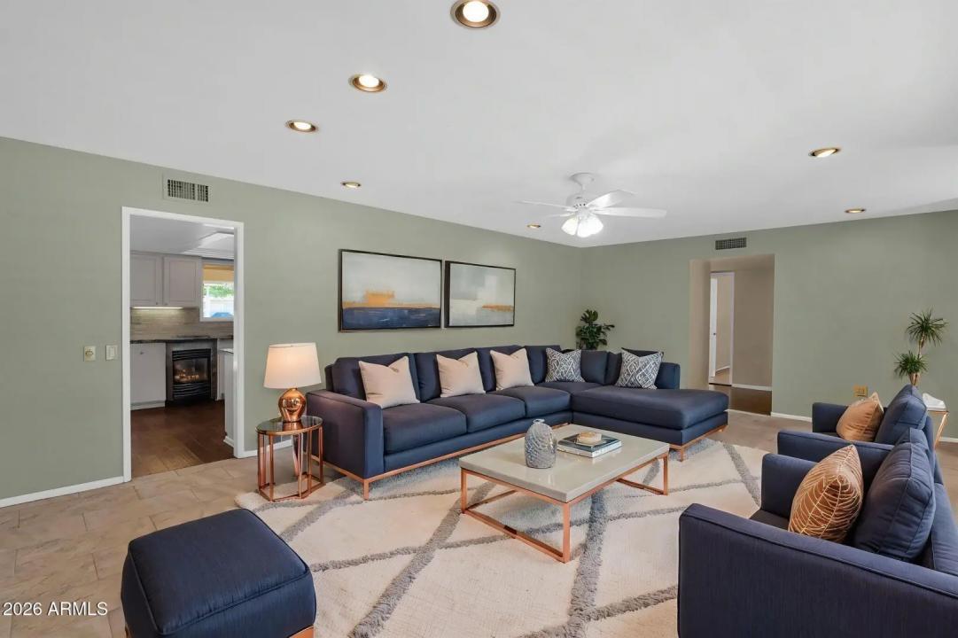 Real Estate Picture 5