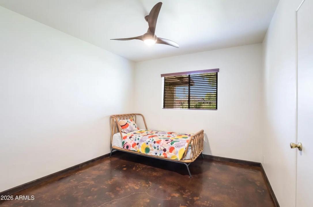Real Estate Picture 22
