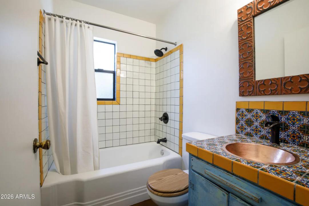 Real Estate Picture 24