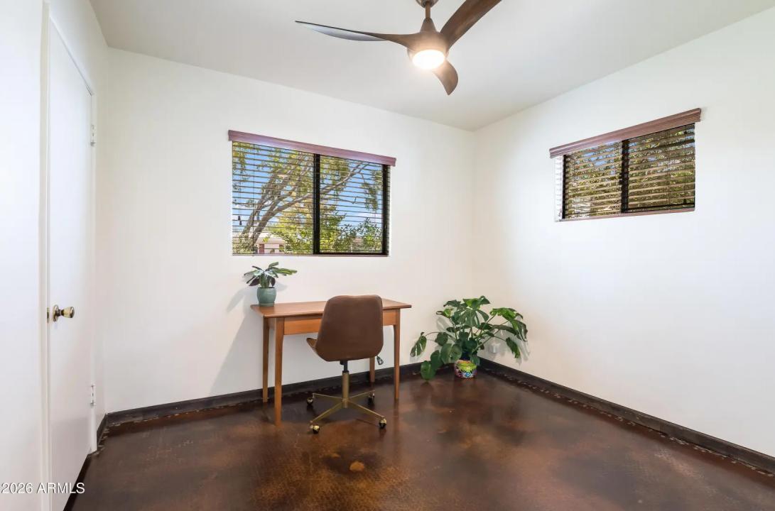 Real Estate Picture 23