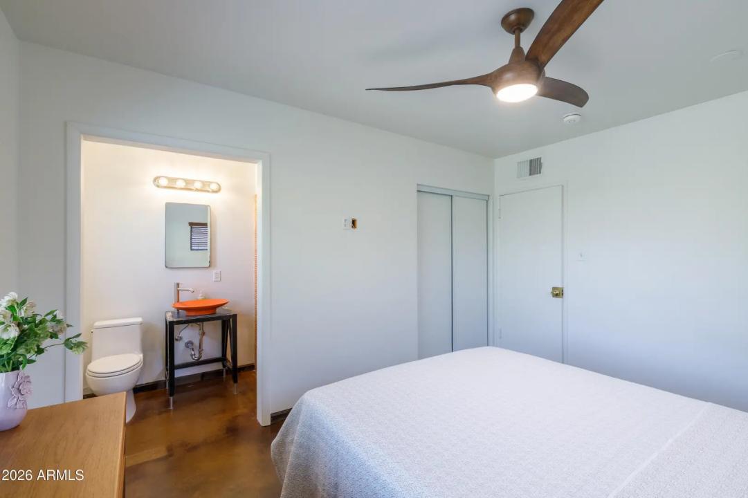 Real Estate Picture 15