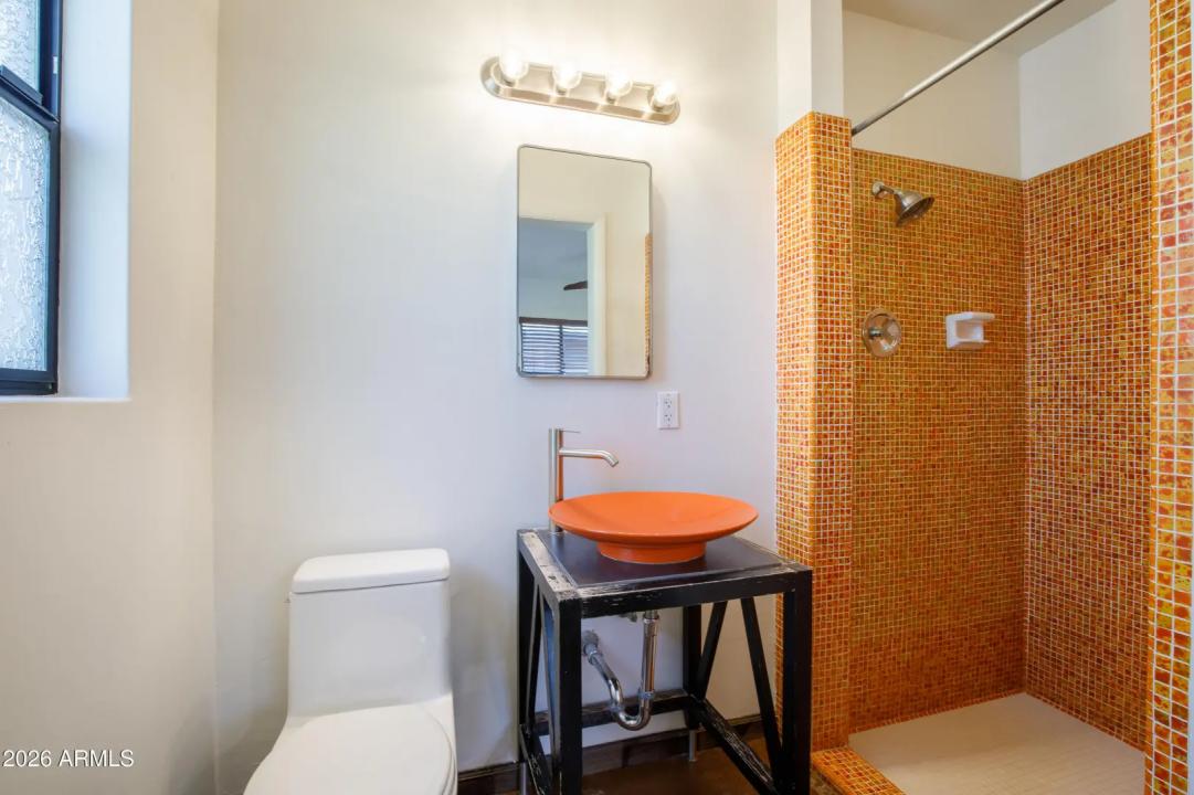 Real Estate Picture 16