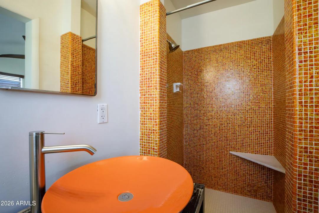 Real Estate Picture 17