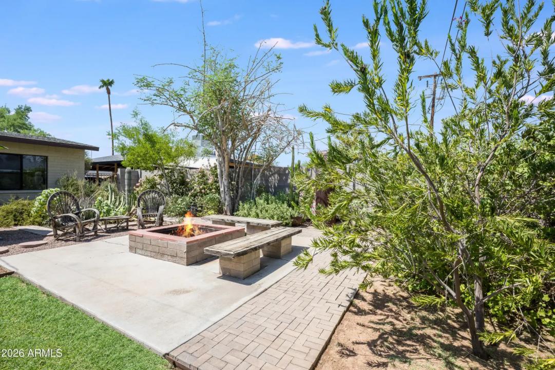Real Estate Picture 20
