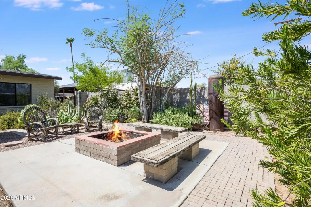 Real Estate Picture 18