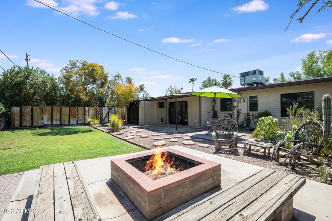Real Estate Picture 19
