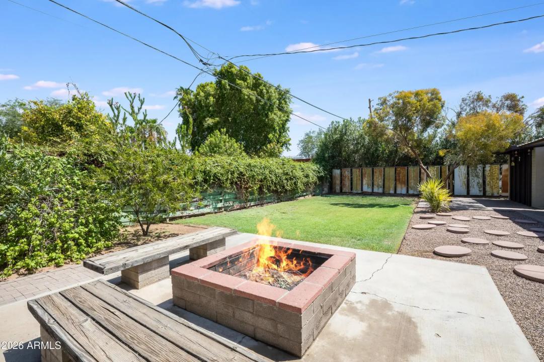Real Estate Picture 30