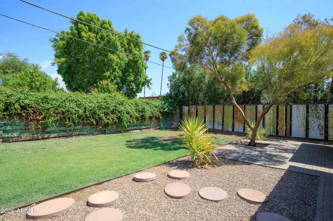 Real Estate Picture 33