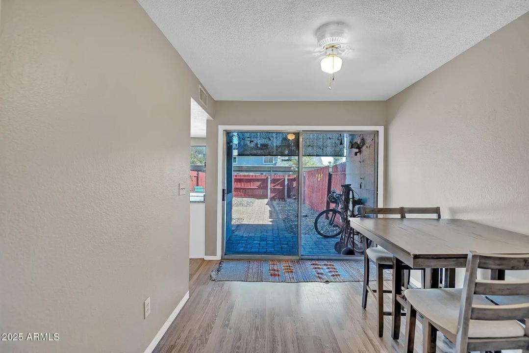 Real Estate Picture 18