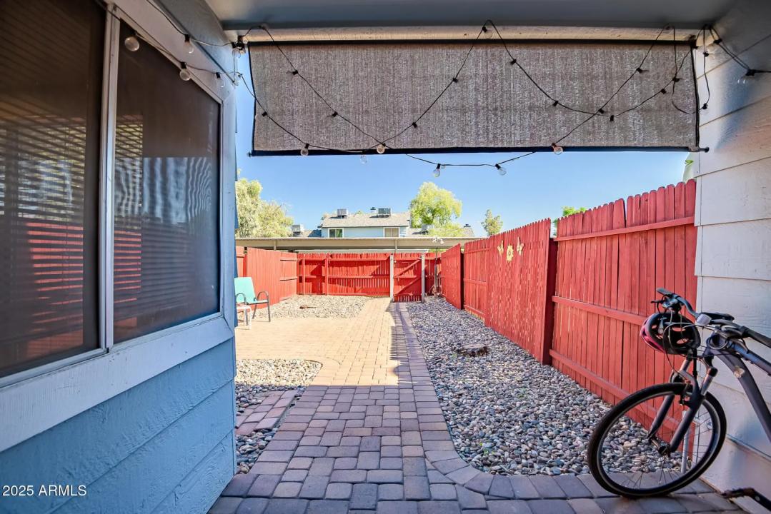 Real Estate Picture 23
