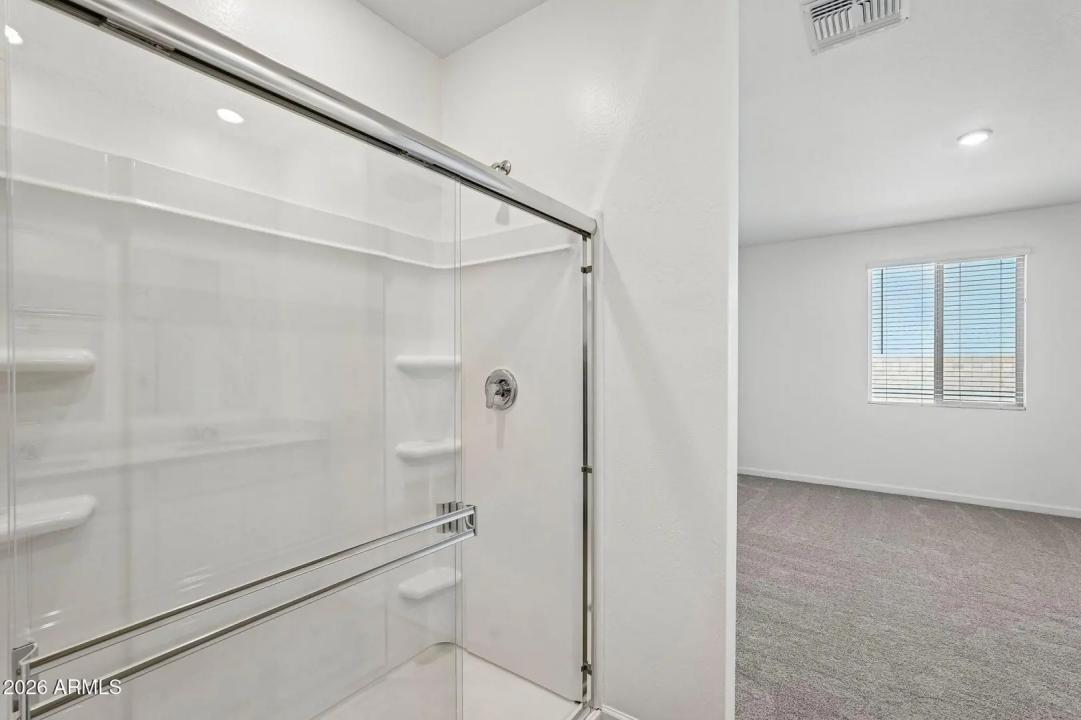 Real Estate Picture 30