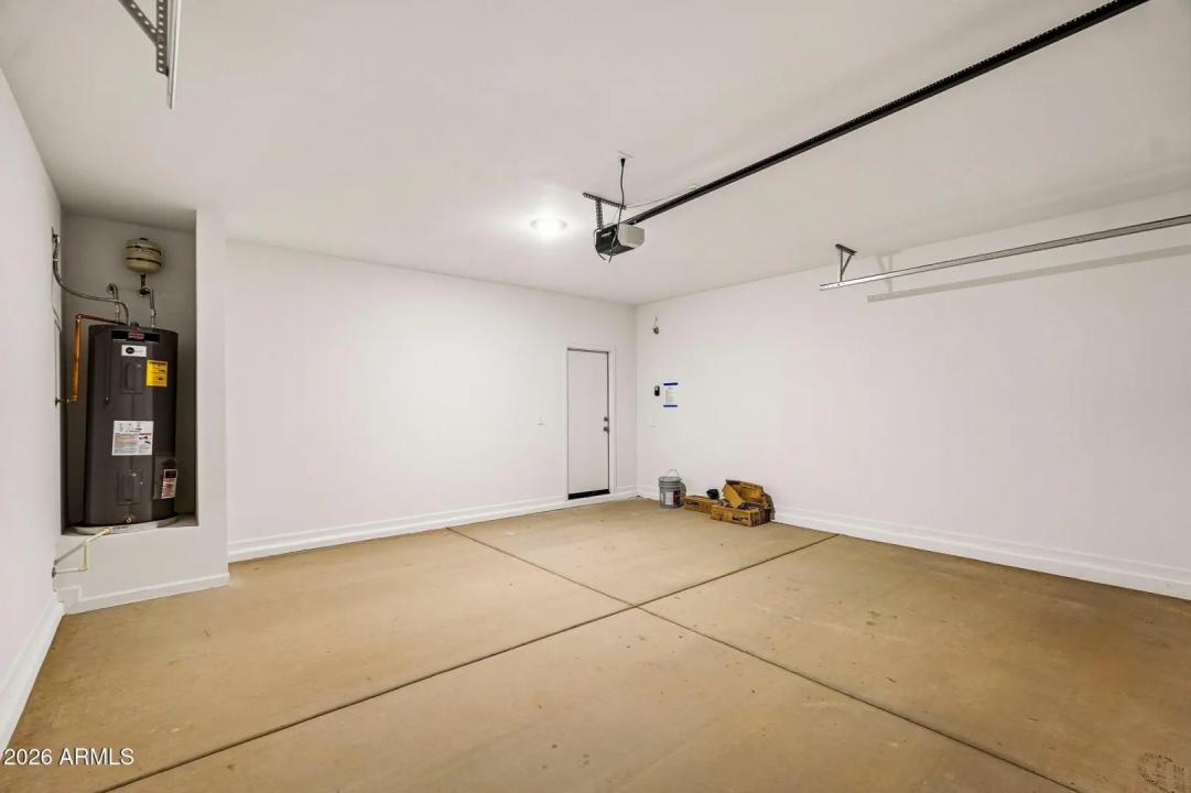 Real Estate Picture 33