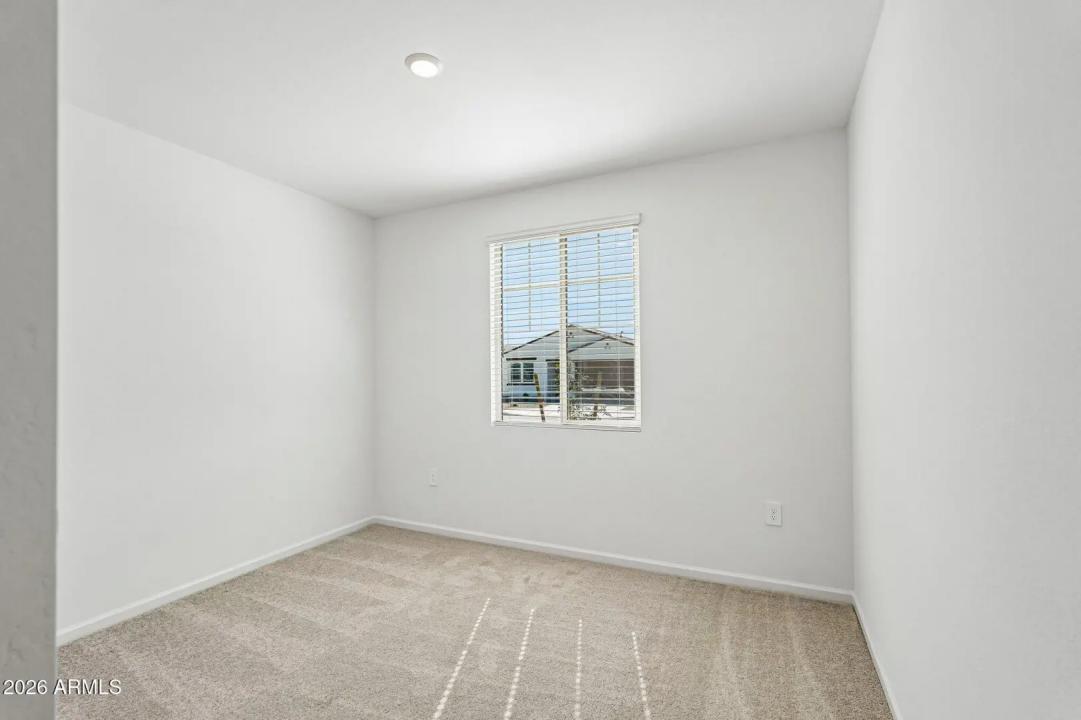 Real Estate Picture 14
