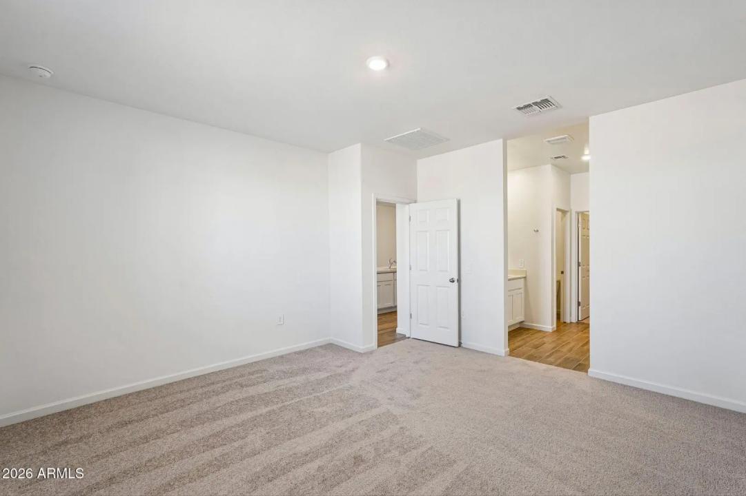 Real Estate Picture 25