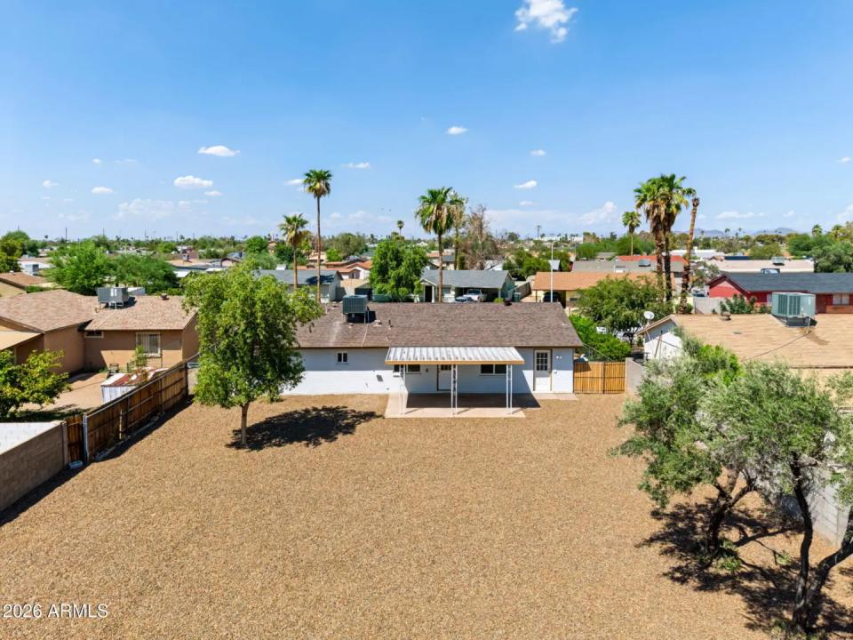 Real Estate Picture 6
