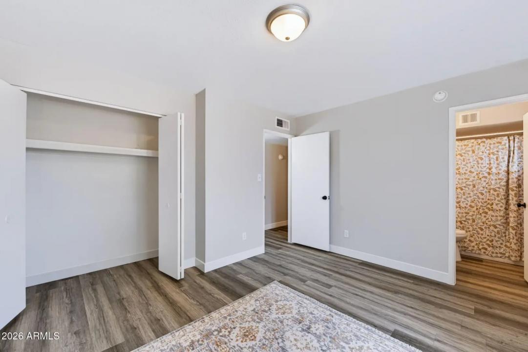 Real Estate Picture 13