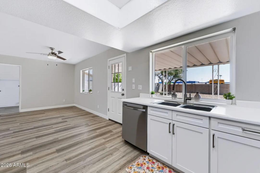 Real Estate Picture 21