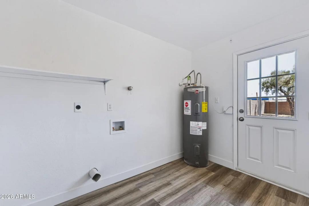 Real Estate Picture 25