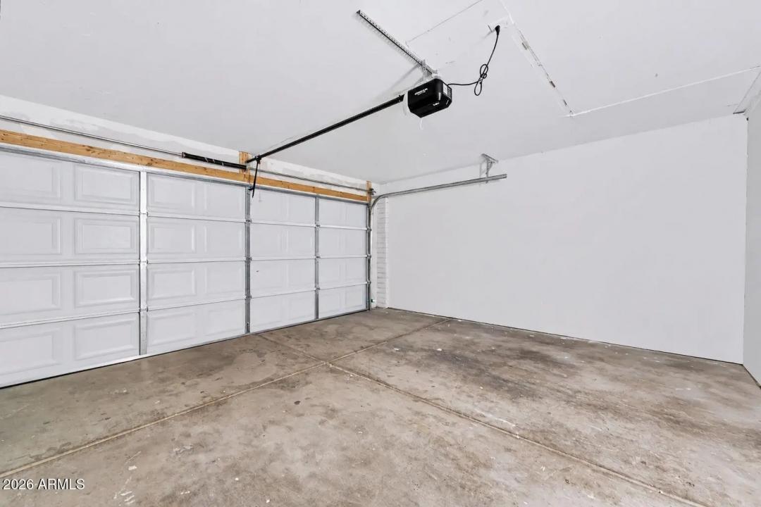 Real Estate Picture 32