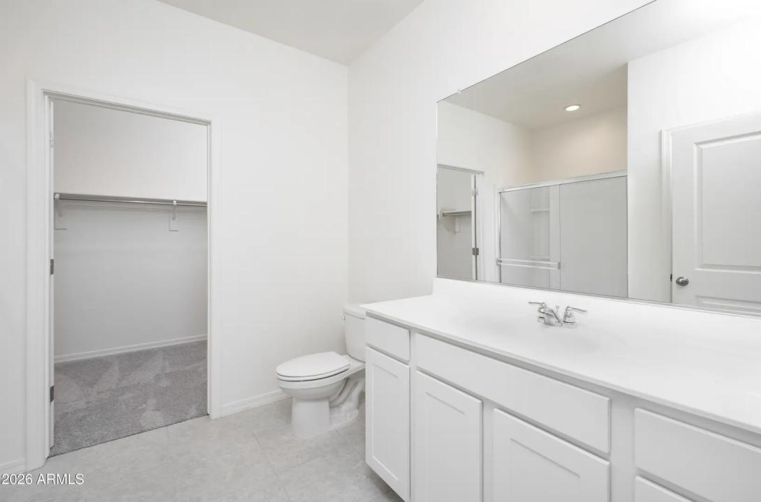 Real Estate Picture 3