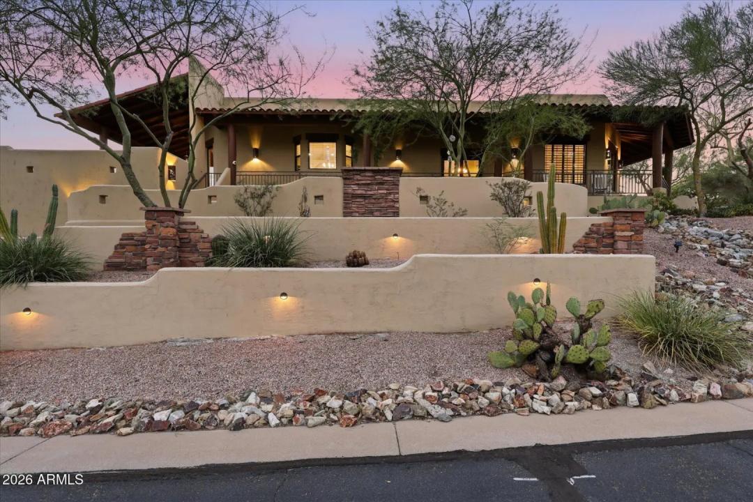 Real Estate Picture 8