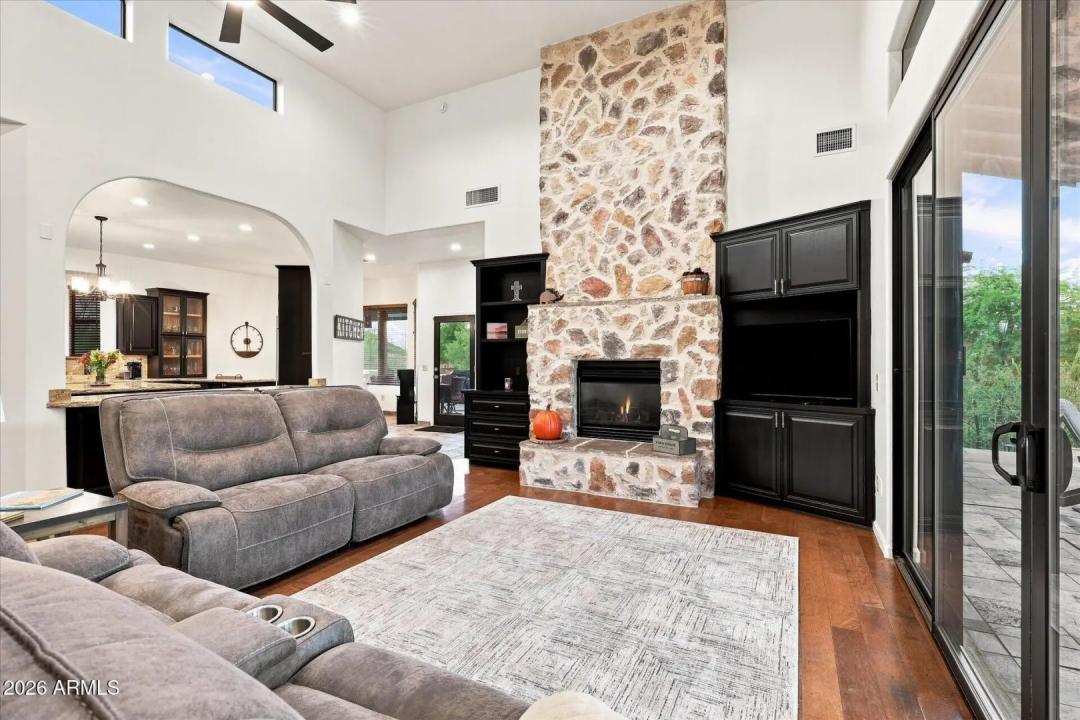 Real Estate Picture 21